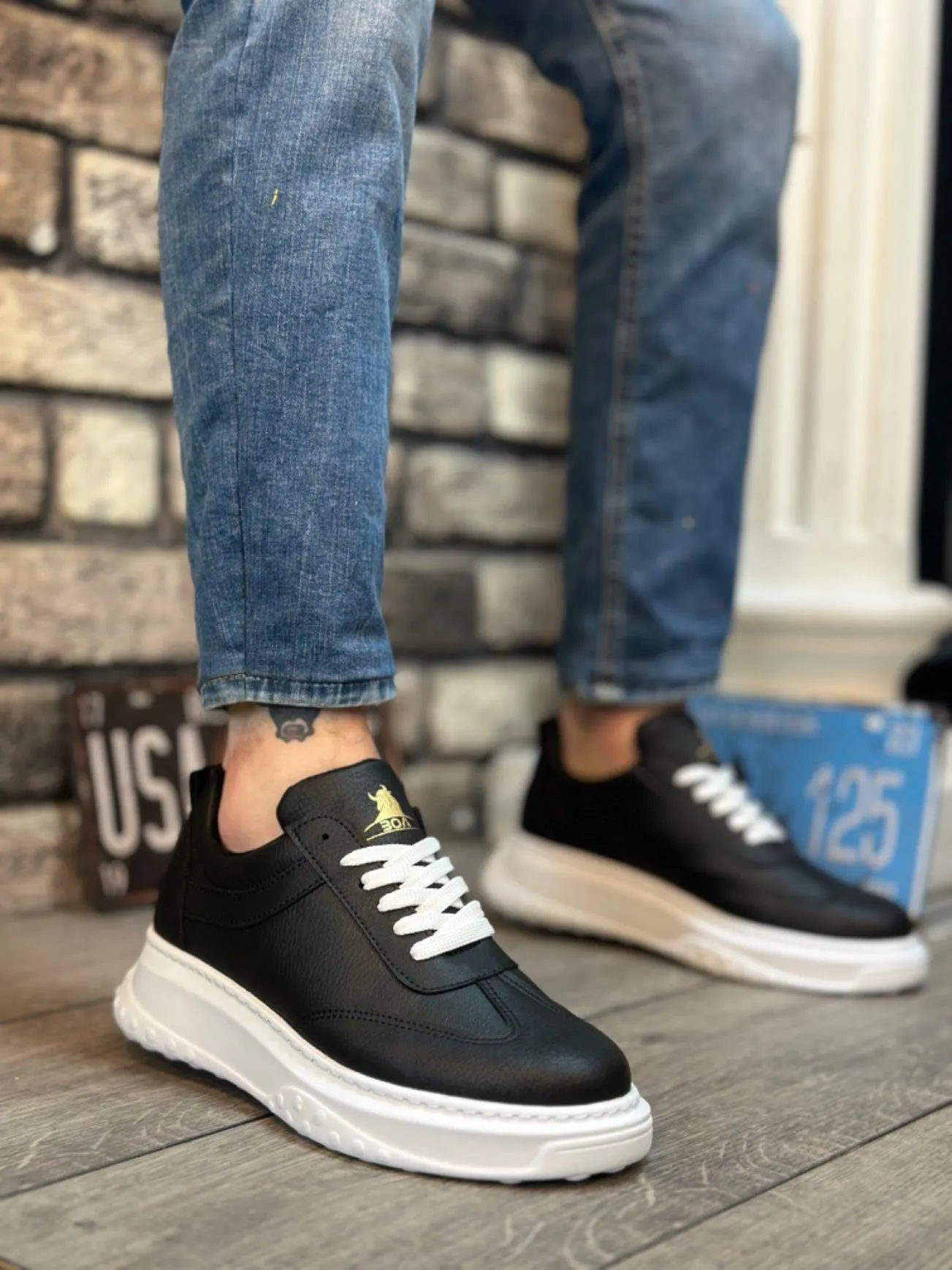 BA0327 Thick High Sole Black Lace-Up Sports Men's Shoes