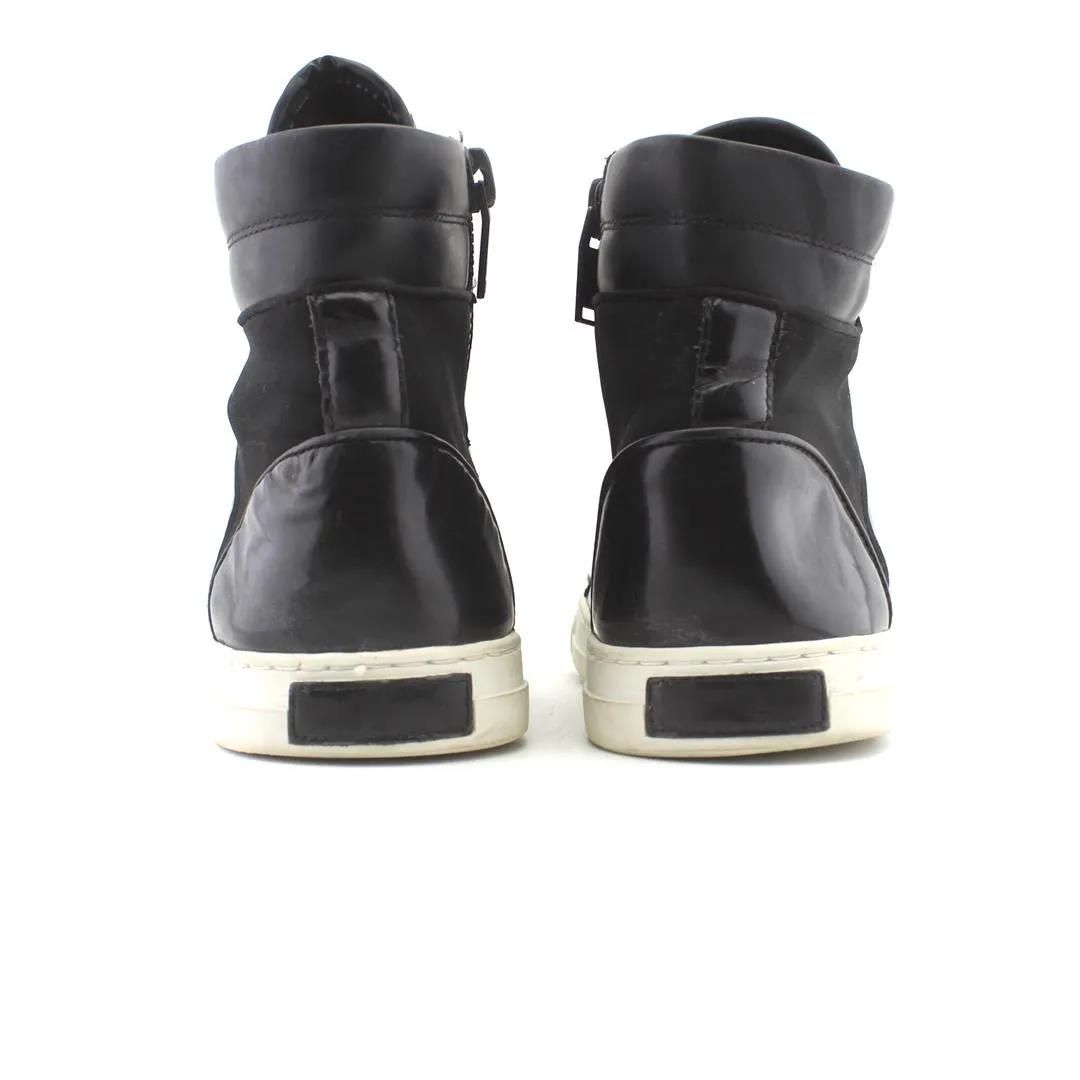 KENNETH COLE REACTION NEW YORK
