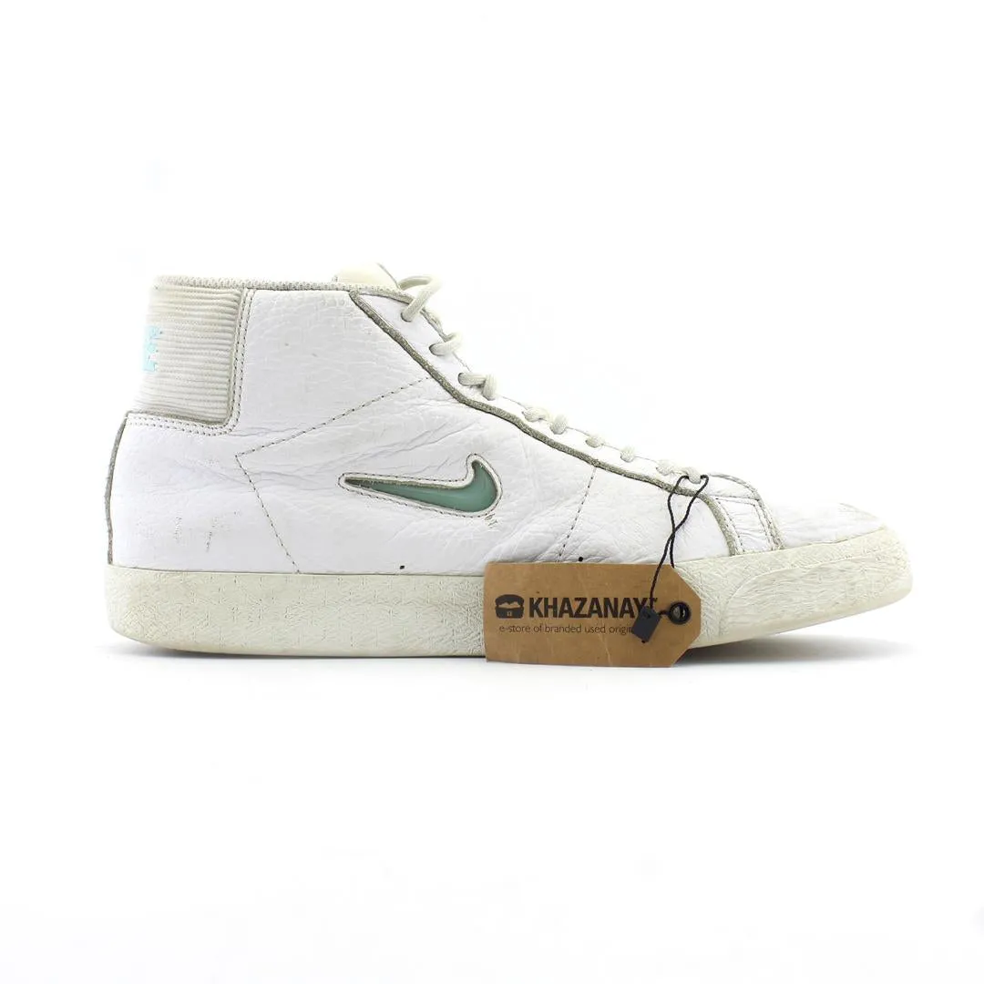 NIKE BLAZER MID