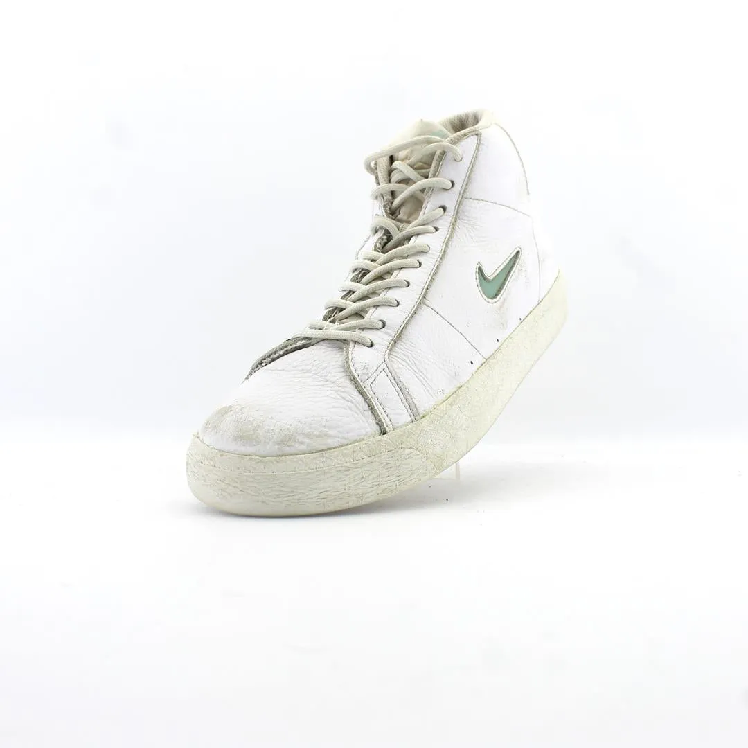 NIKE BLAZER MID