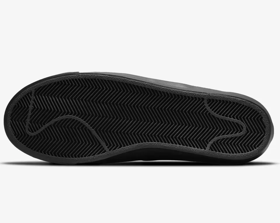 Nike SB Zoom Blazer Low Pro GT (Black/Black-Black-Anthracite)
