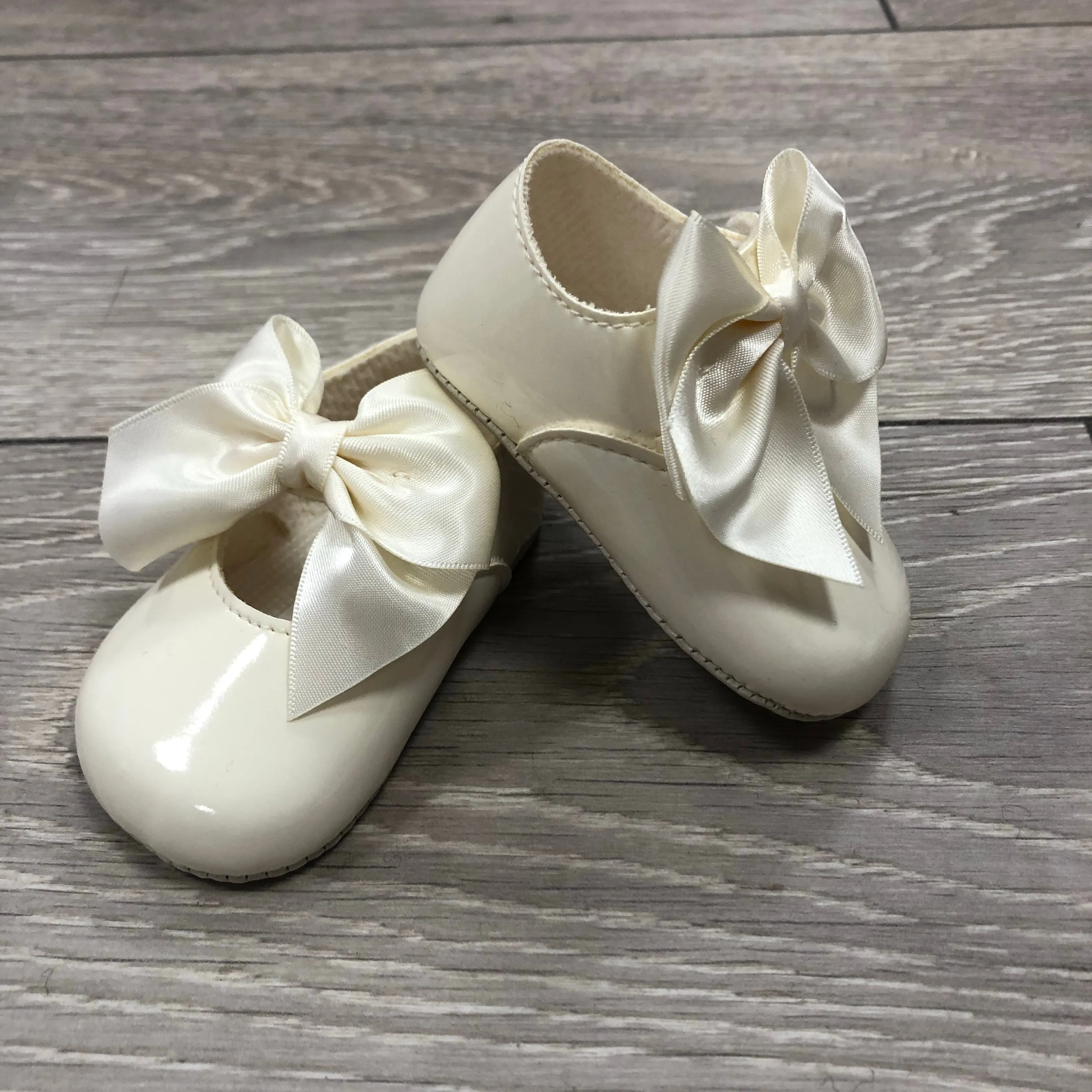 "Amelia" Soft Sole Bow Shoes