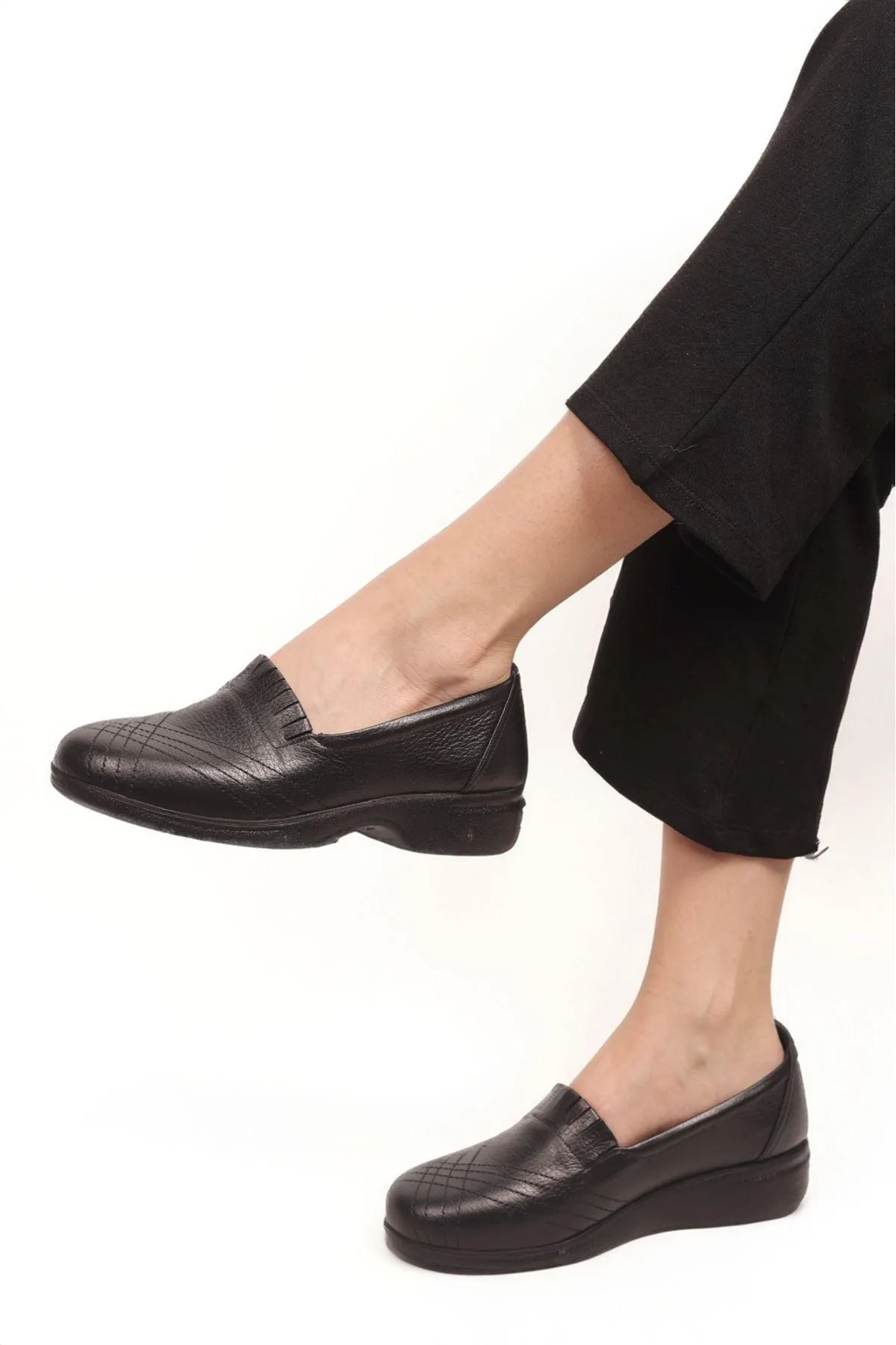Women's Genuine Leather Daily Use Flexible Comfort Shoes